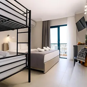 Hotel Samel, Siviri